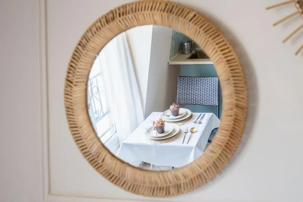 Apartment Studio Luxe Paris France